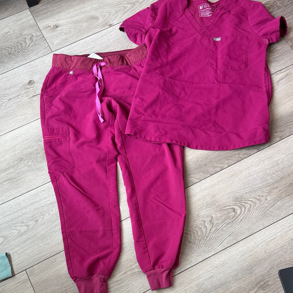 Figs jogger scrub set